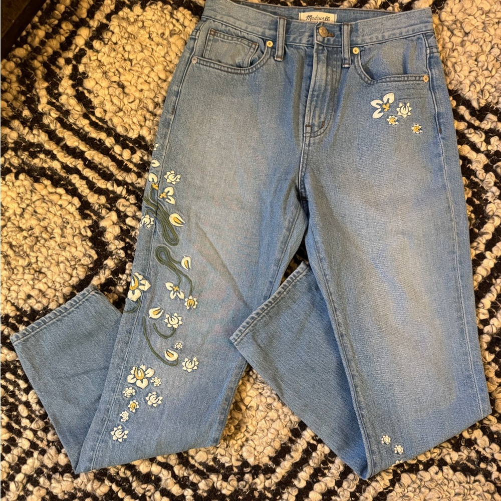 Madewell Perfect Vintage Jean Embroidered flowers